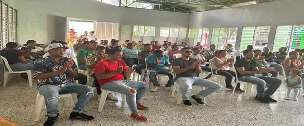 Partido MAS realiza asamblea en Navarrete