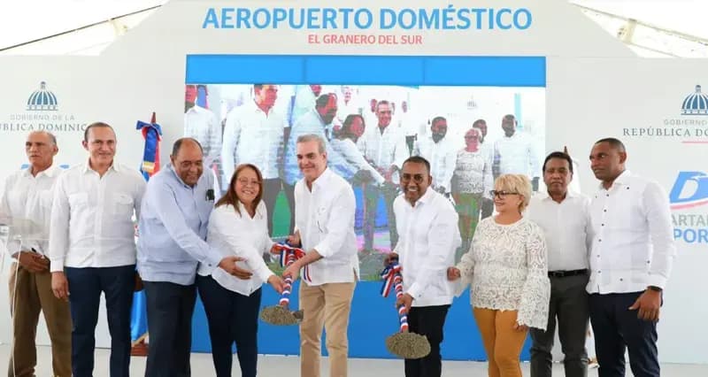 *Presidente Abinader da primer palazo para construcción de muelle de cruceros en Barahona y aeropuerto en San Juan*