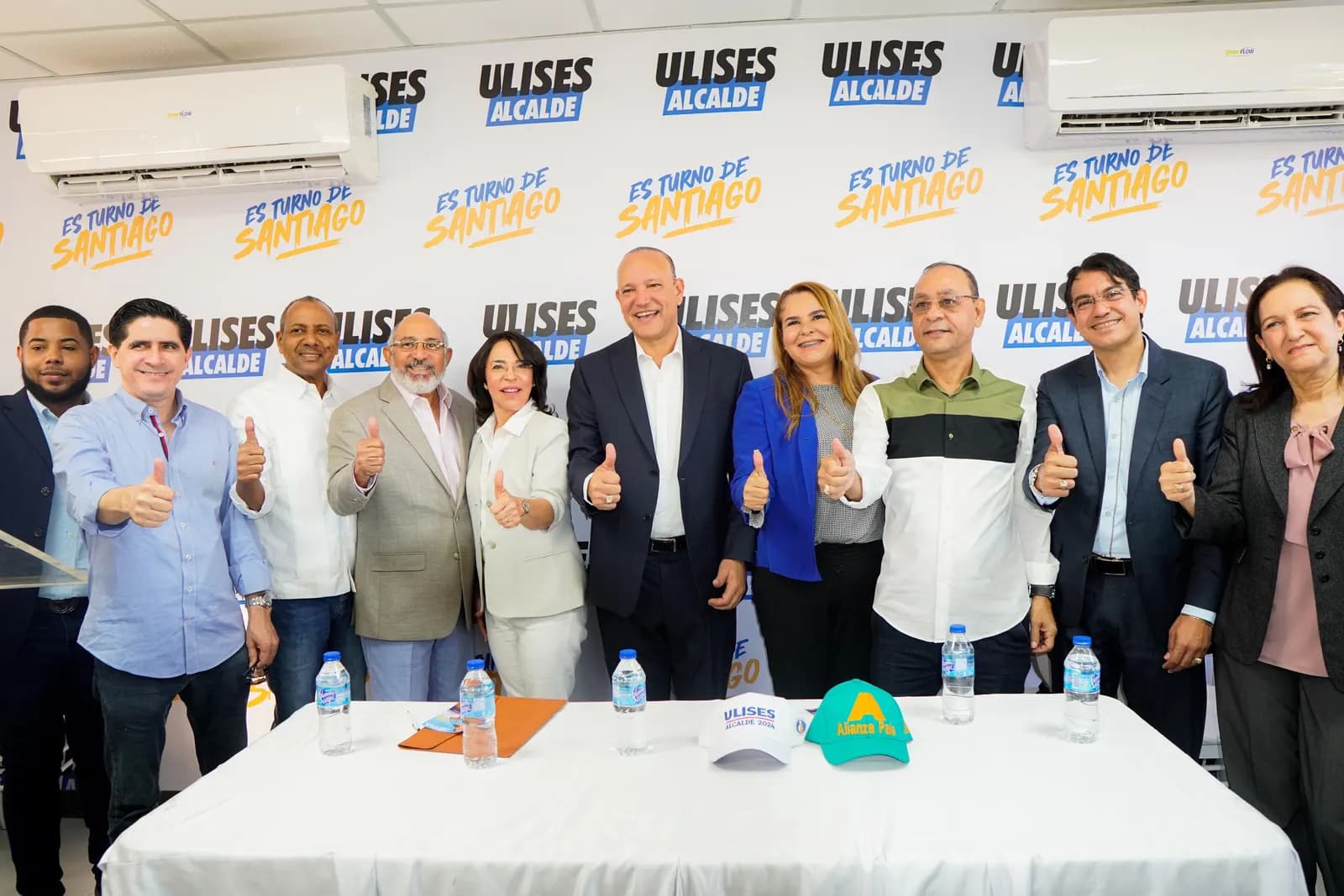 Ulises presenta a Mariana Moreno como vicealcaldesa por PRM y aliados