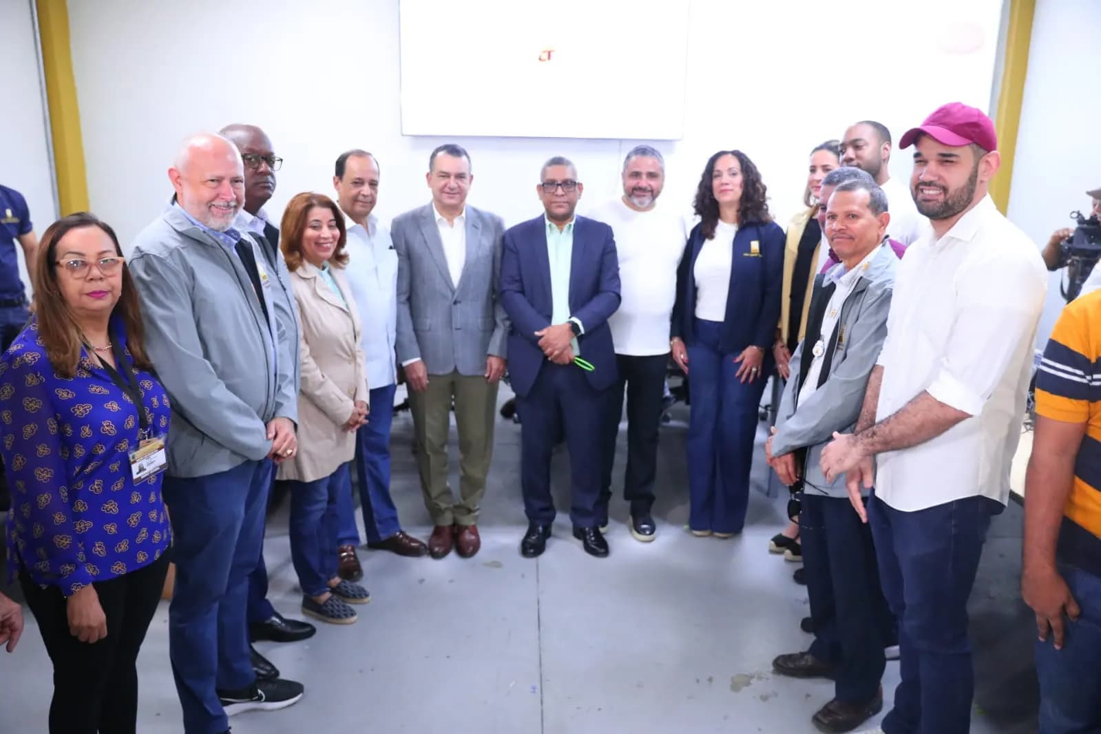 JCE inicia clonado de equipos que usará en elecciones municipales