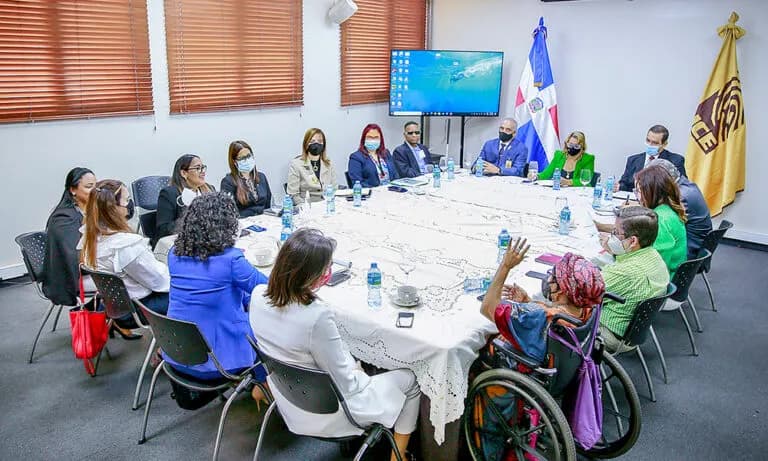 JCE garantiza el derecho al sufragio con el voto accesible a personas con discapacidad