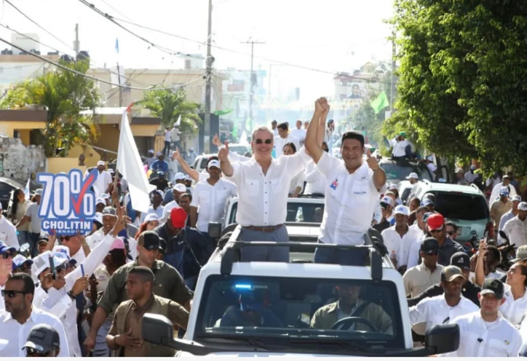 Abinader recorre las calles de La Romana e Higüey junto a perremeistas y aliados