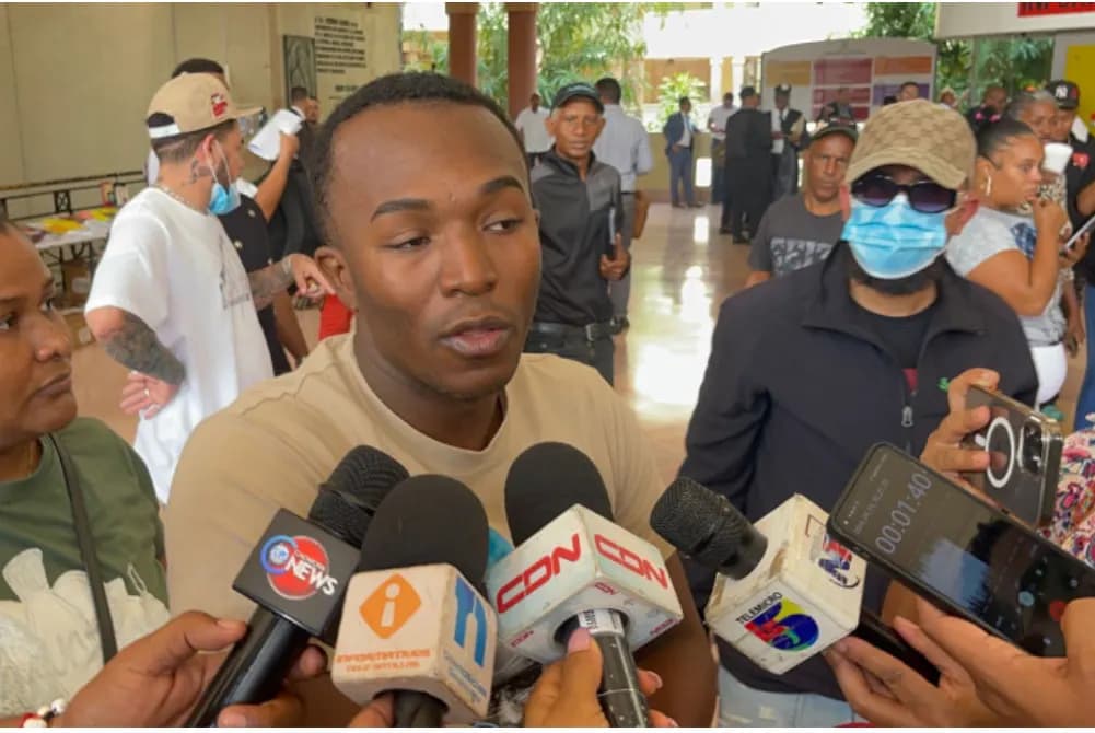 Sargento PN denuncia fue agredido por agentes de Migración tras ser confundido con un haitiano