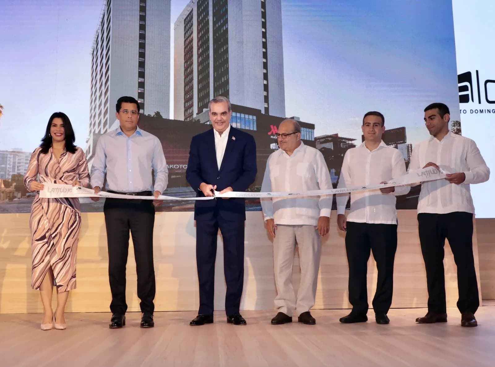 Gobierno anuncia construcción del primer Centro de Convenciones de Santo Domingo
