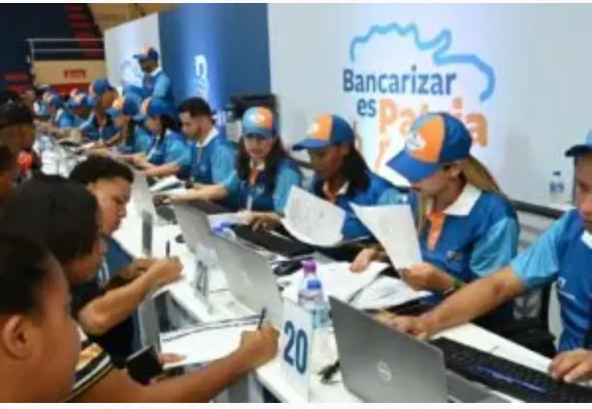 Banreservas realiza en San Cristóbal su cuarta jornada Bancarizar es Patria