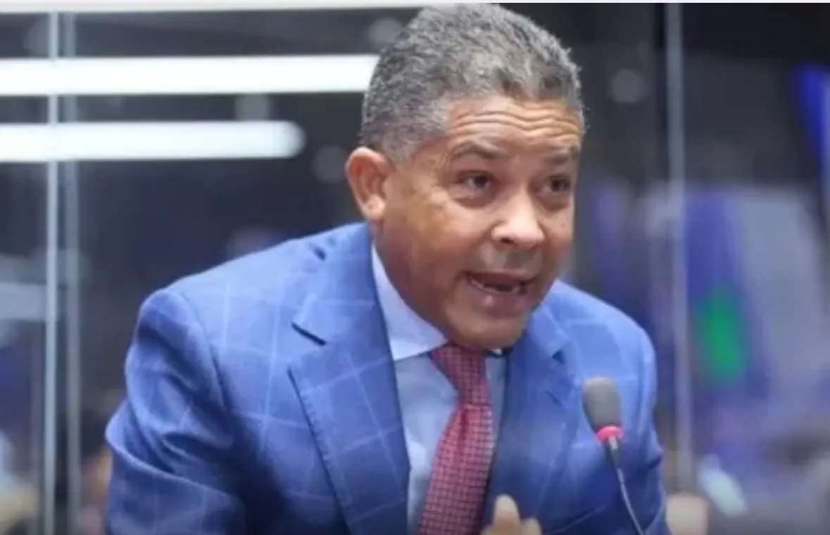 Reintegran al diputado Eugenio Cedeño a la comisión que estudia el Código Penal
