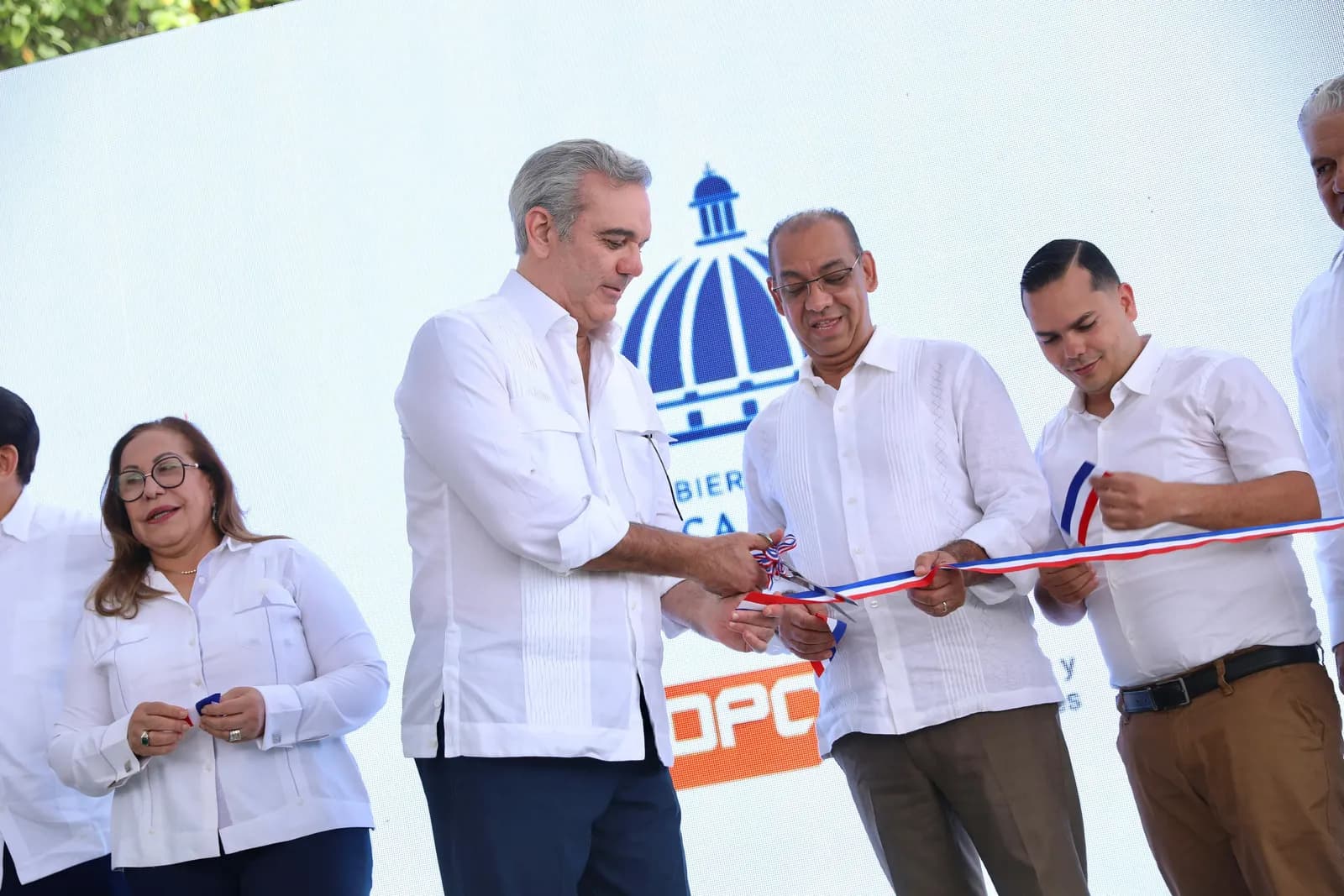 Presidente Abinader inaugura 7 obras en Santiago
