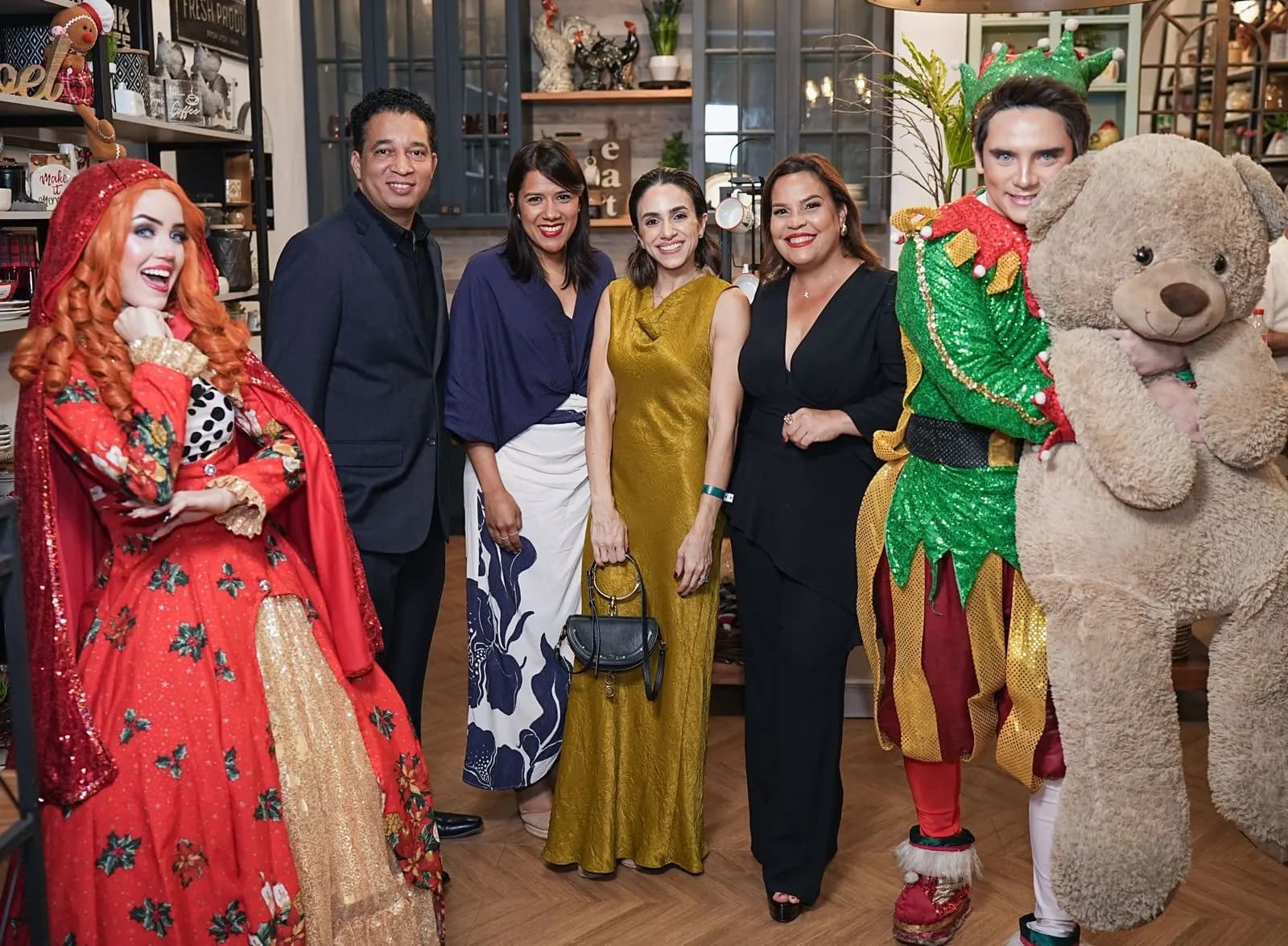 EK Home Design celebra ampliación nuevos espacios y le da la bienvenida a la Navidad