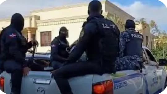 Varios detenidos y más de 40 allanamientos con relación a las 9.8 toneladas de cocaína decomisadas en Caucedo