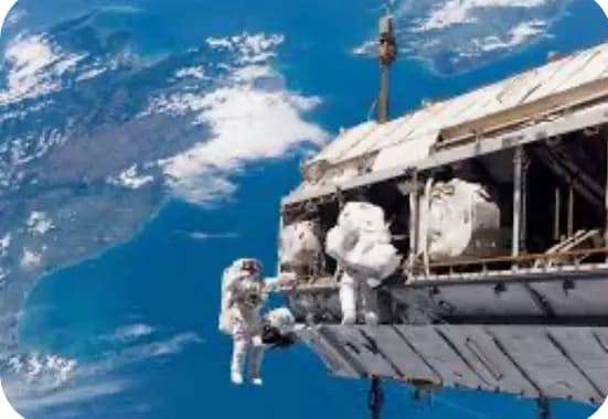 SpaceX completa con éxito el relevo de astronautas de la NASA en la Estación Espacial Internacional