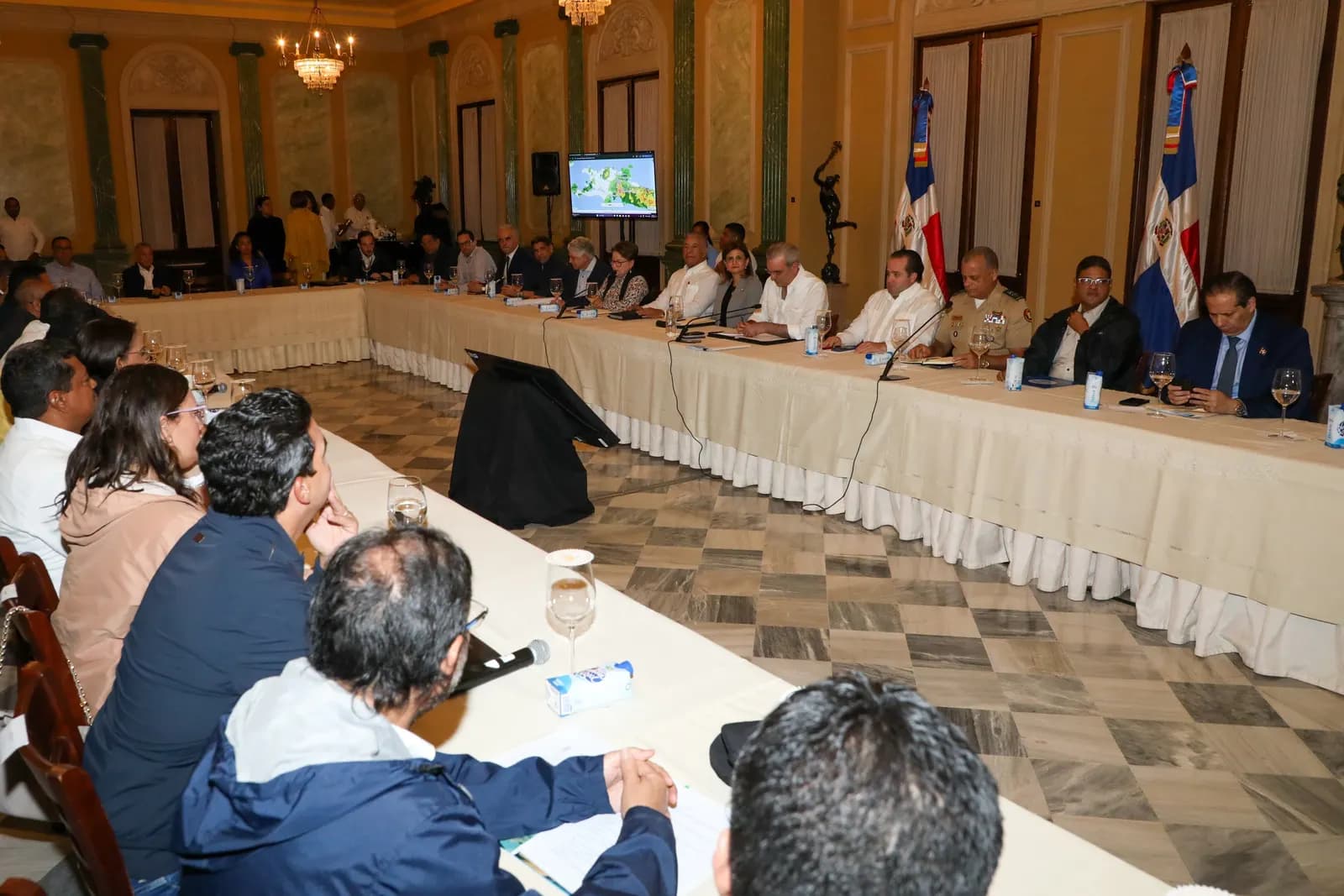 Gobierno Dominicano  dispone suspensión de la docencia por 48 horas en el Gran Santo Domingo y litoral Sur por la tormenta Melissa