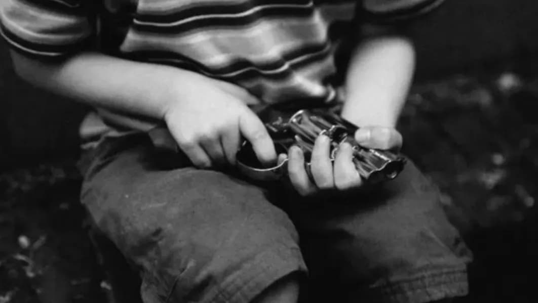 Boca Chica: niño de 7 años muere por disparo accidental de su hermano de 11