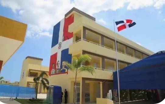 Directores de escuelas públicas alertan sobre deficiencias de infraestructura y falta de docentes previo al inicio del año escolar
