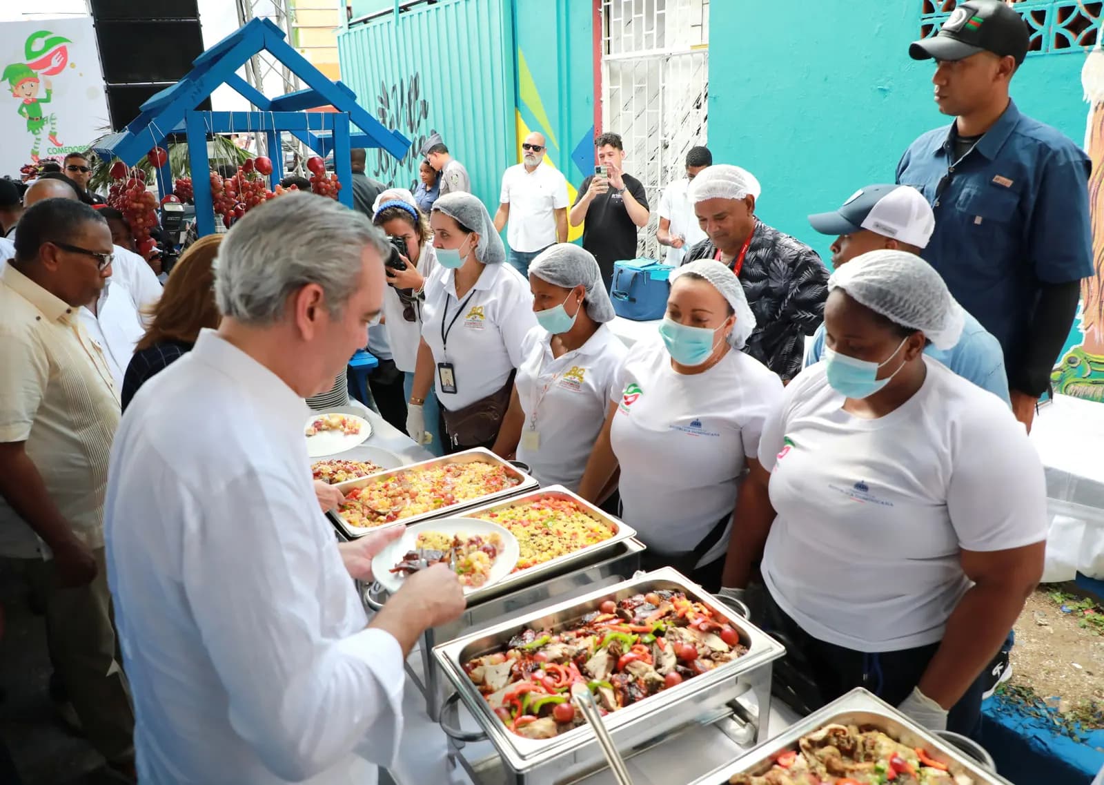 Presidente Abinader encabeza inicio Navidad que ofrecerá aproximadamente 10 millones de raciones de almuerzos y cenas navideñas