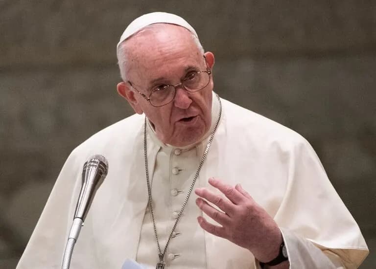 El papa al Foro de Davos: «¿Cómo es posible que en el mundo actual se muera de hambre?»