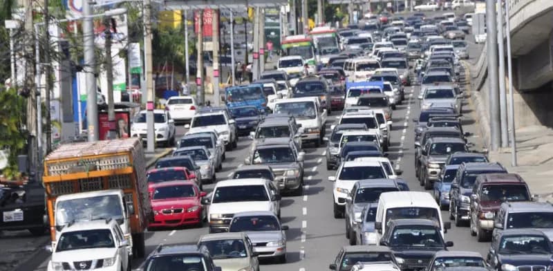Choferes no trabajarán en "horas pico" por largos tapones