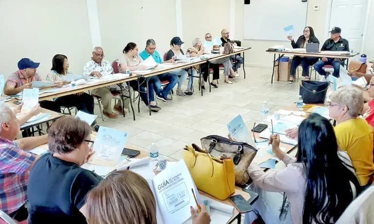 JCE capacita de cara a mayo a los que aspiran estar en los colegios
