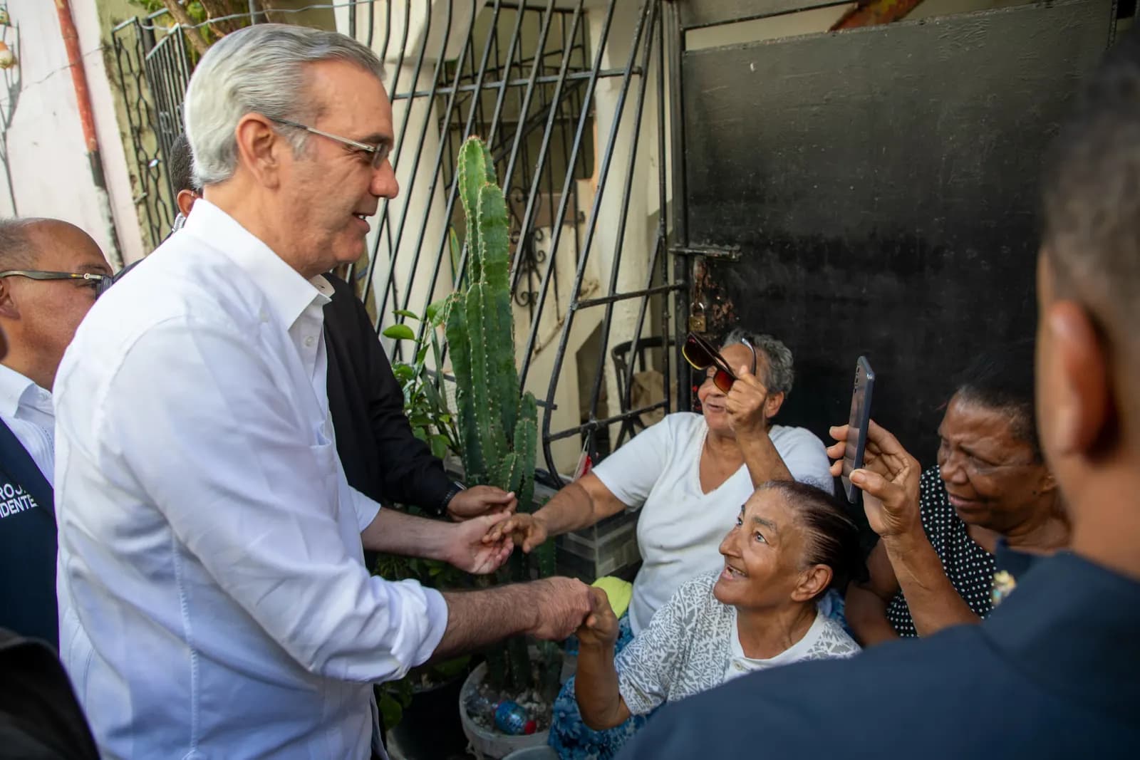 Presidente Abinader supervisa zonas vulnerables ante impacto de lluvias